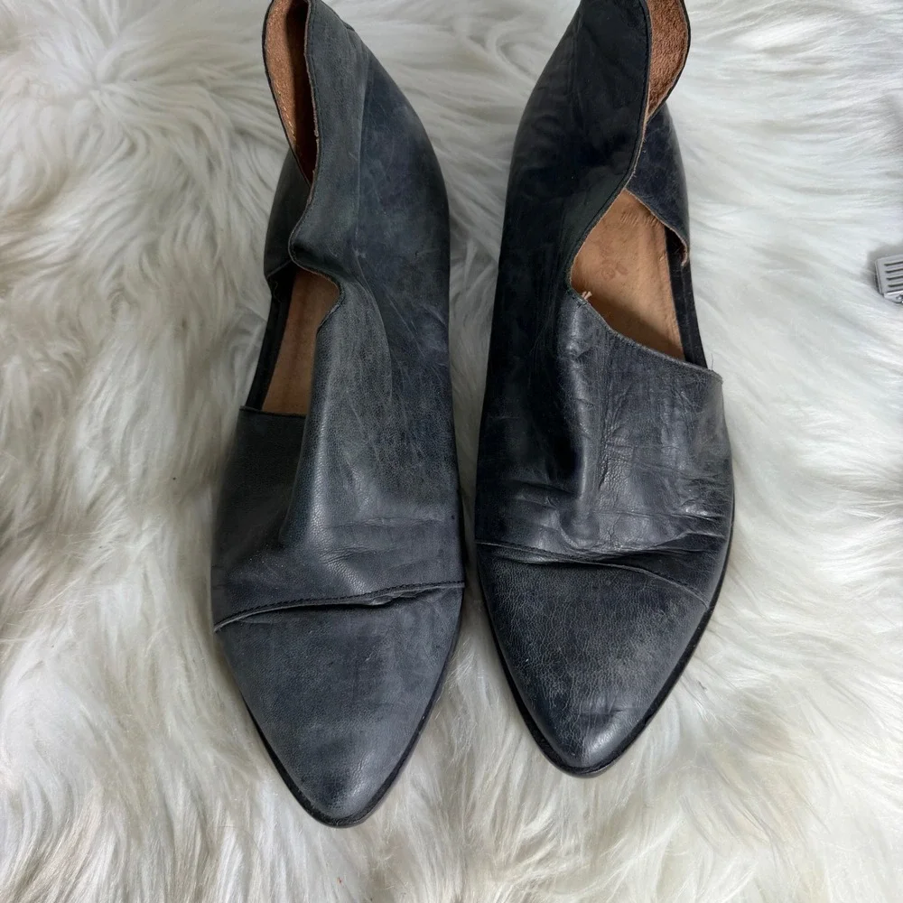 Free People Royale Flat Carbon Black Distressed D'Orsay Pointed Toe Shoes 39